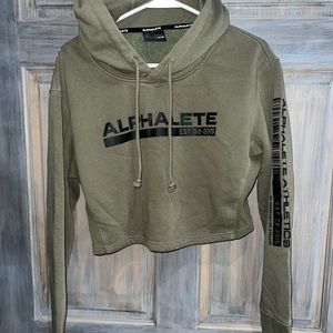 Alphalete Cropped Sweatshirt